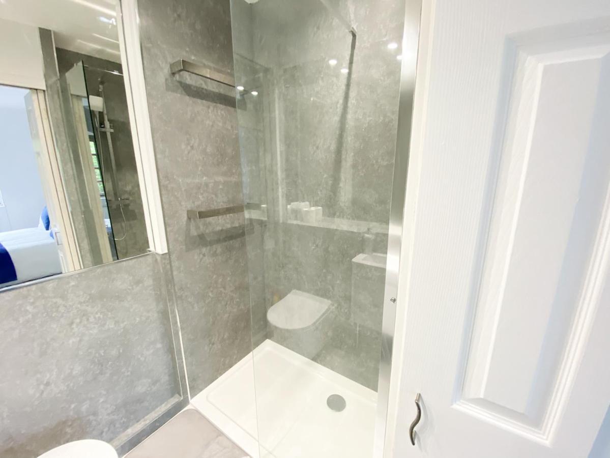 Harbourside House - Great Location - Parking - 2 En-Suites - Sleeps 5 Plus 1 Poole Buitenkant foto