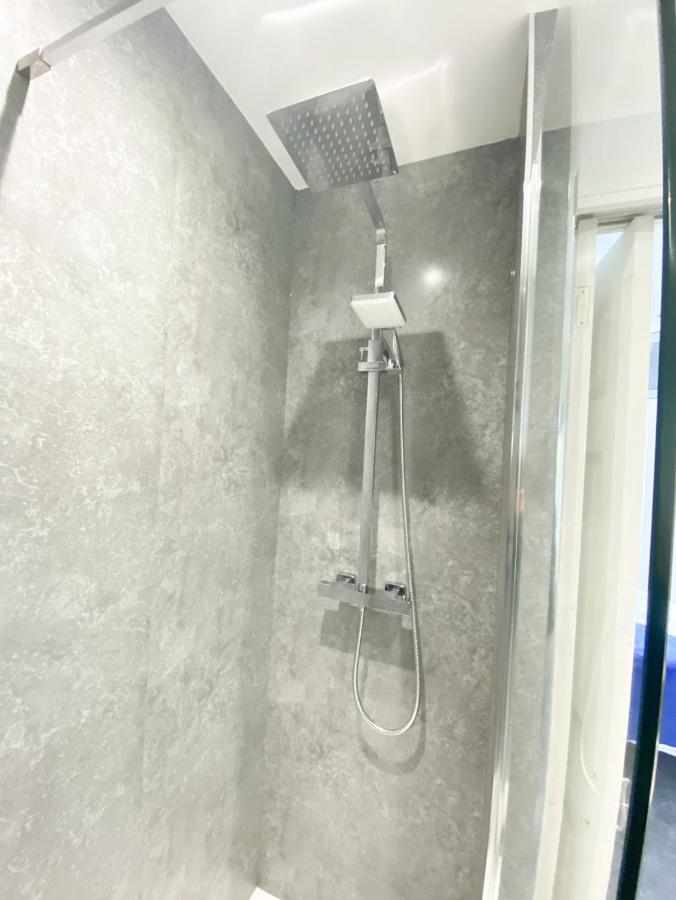 Harbourside House - Great Location - Parking - 2 En-Suites - Sleeps 5 Plus 1 Poole Buitenkant foto