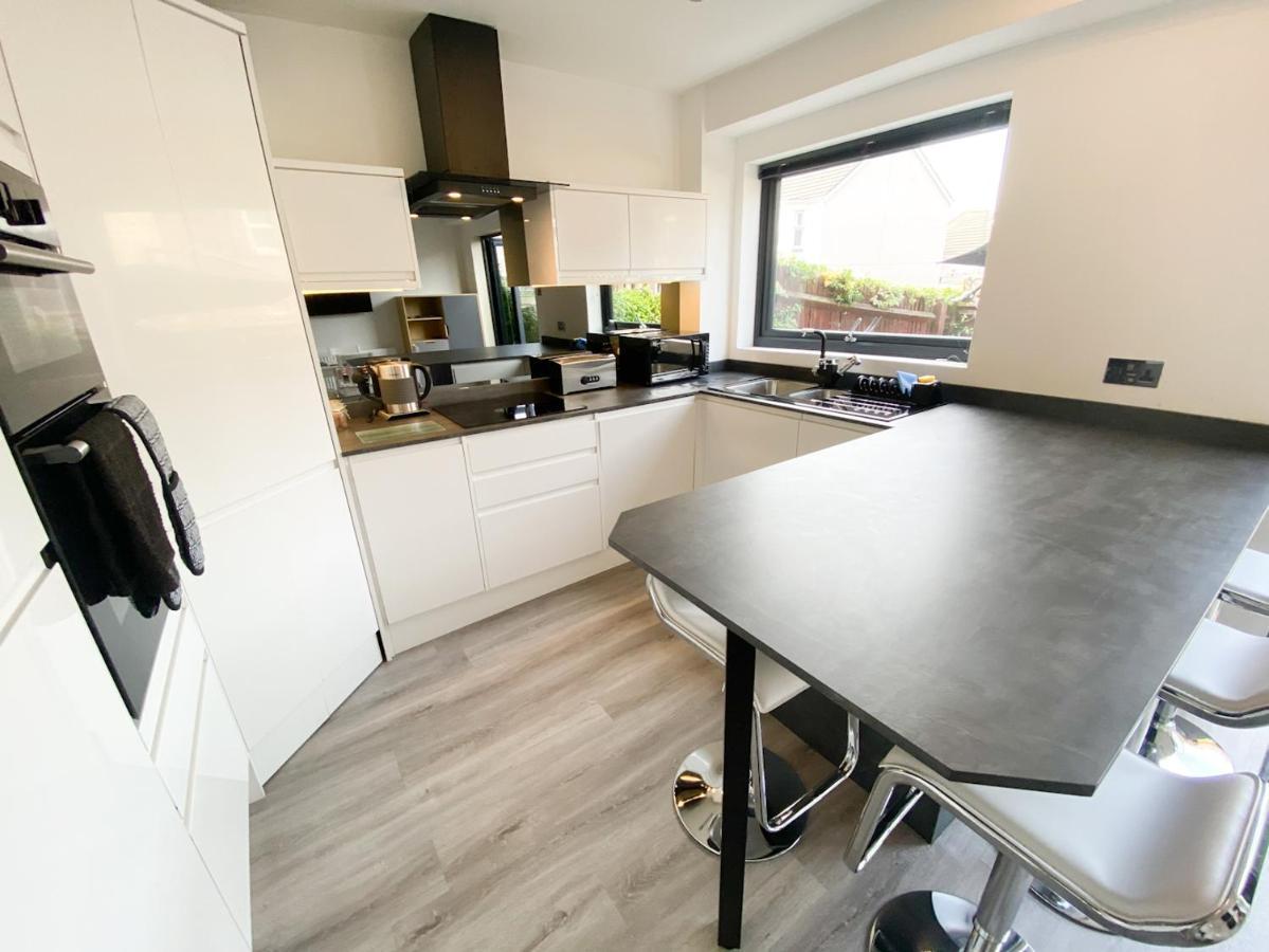 Harbourside House - Great Location - Parking - 2 En-Suites - Sleeps 5 Plus 1 Poole Buitenkant foto