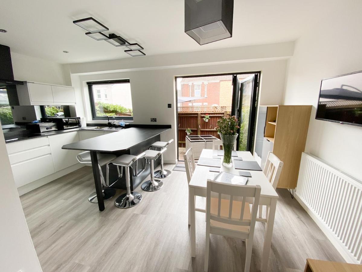 Harbourside House - Great Location - Parking - 2 En-Suites - Sleeps 5 Plus 1 Poole Buitenkant foto